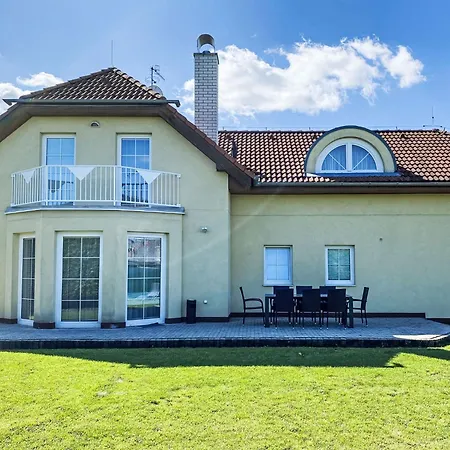 Вилла Garden & Terrace By Interhome *