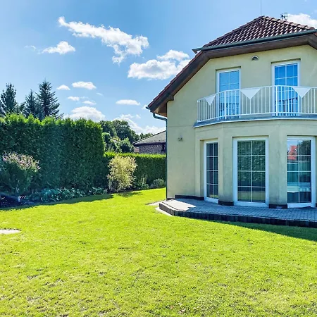 Вилла Garden & Terrace By Interhome