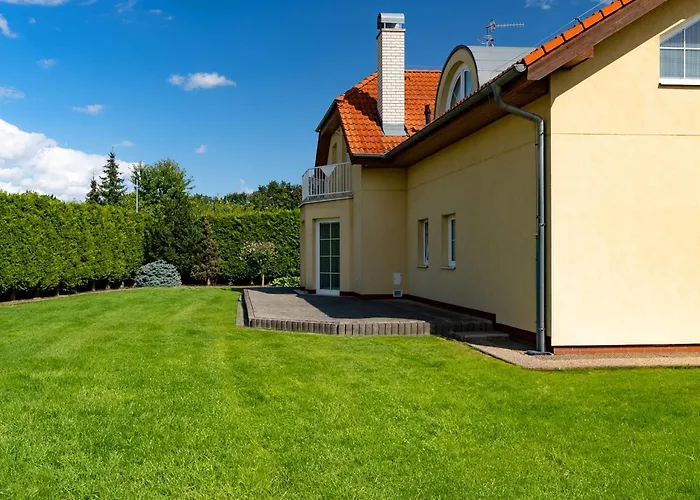 Villa Garden & Terrace By Interhome