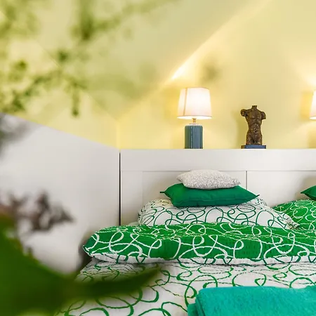 Garden & Terrace By Interhome Вилла Прага