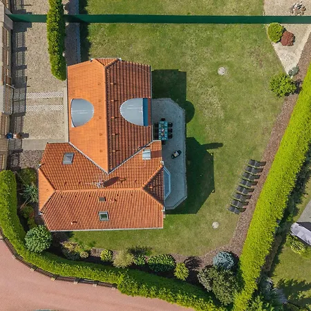Garden & Terrace By Interhome Прага